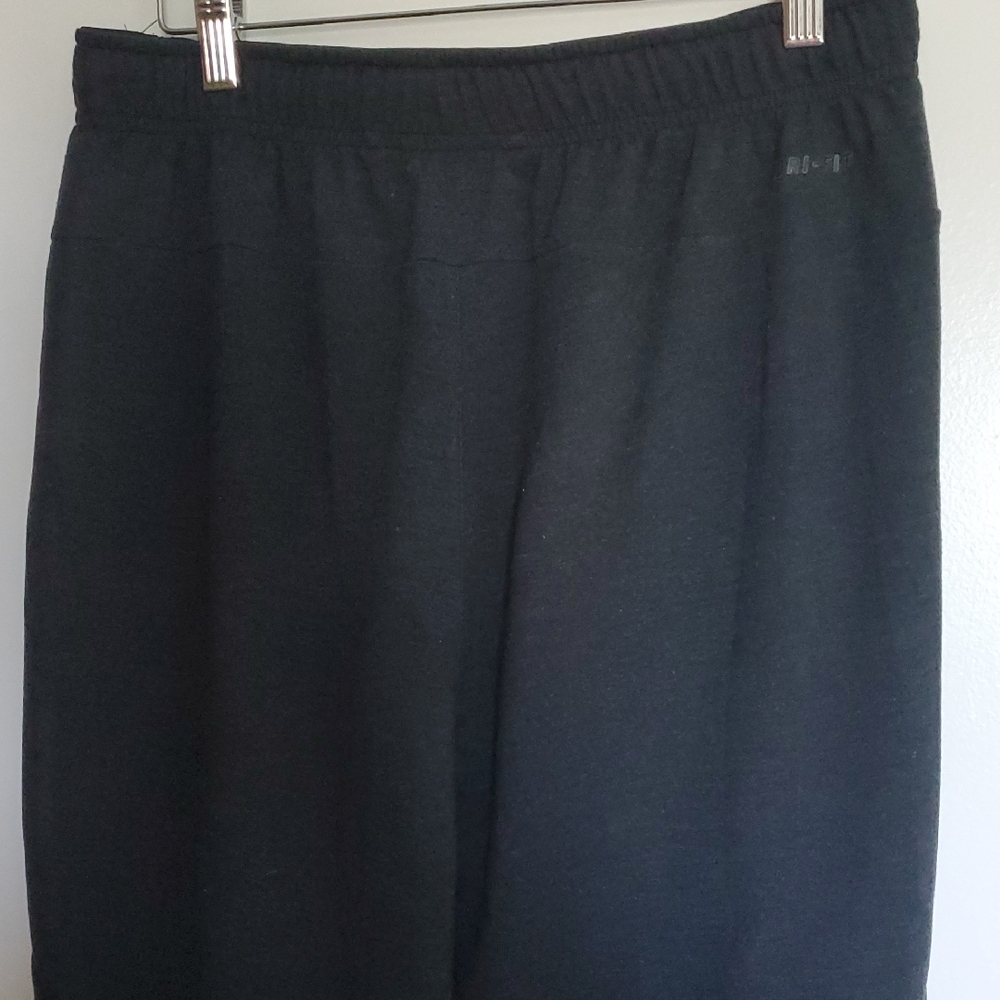 Nike Black Athletic Shorts - Picture 6 of 7